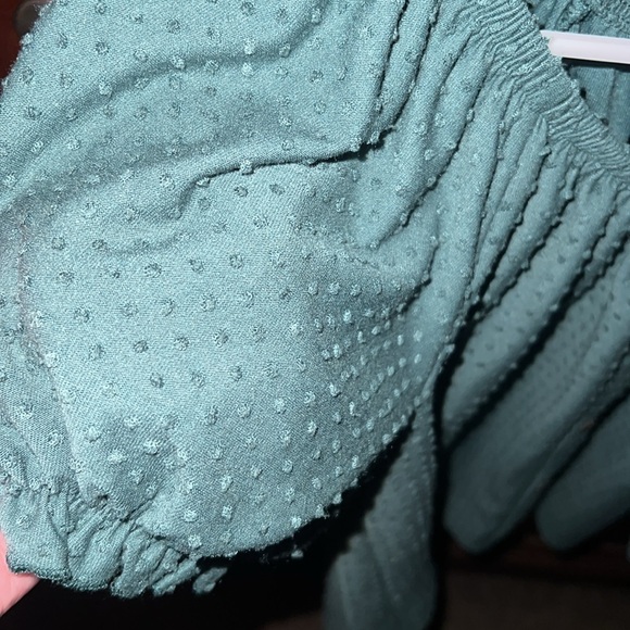 Green short sleeve blouse by W5 - Picture 3 of 4